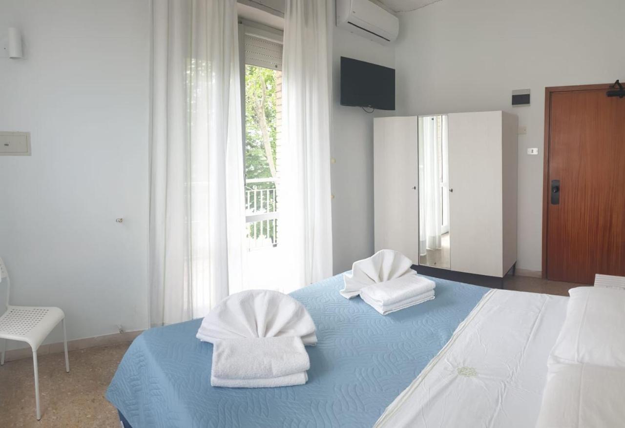 Hotel Alfa Rimini Buitenkant foto