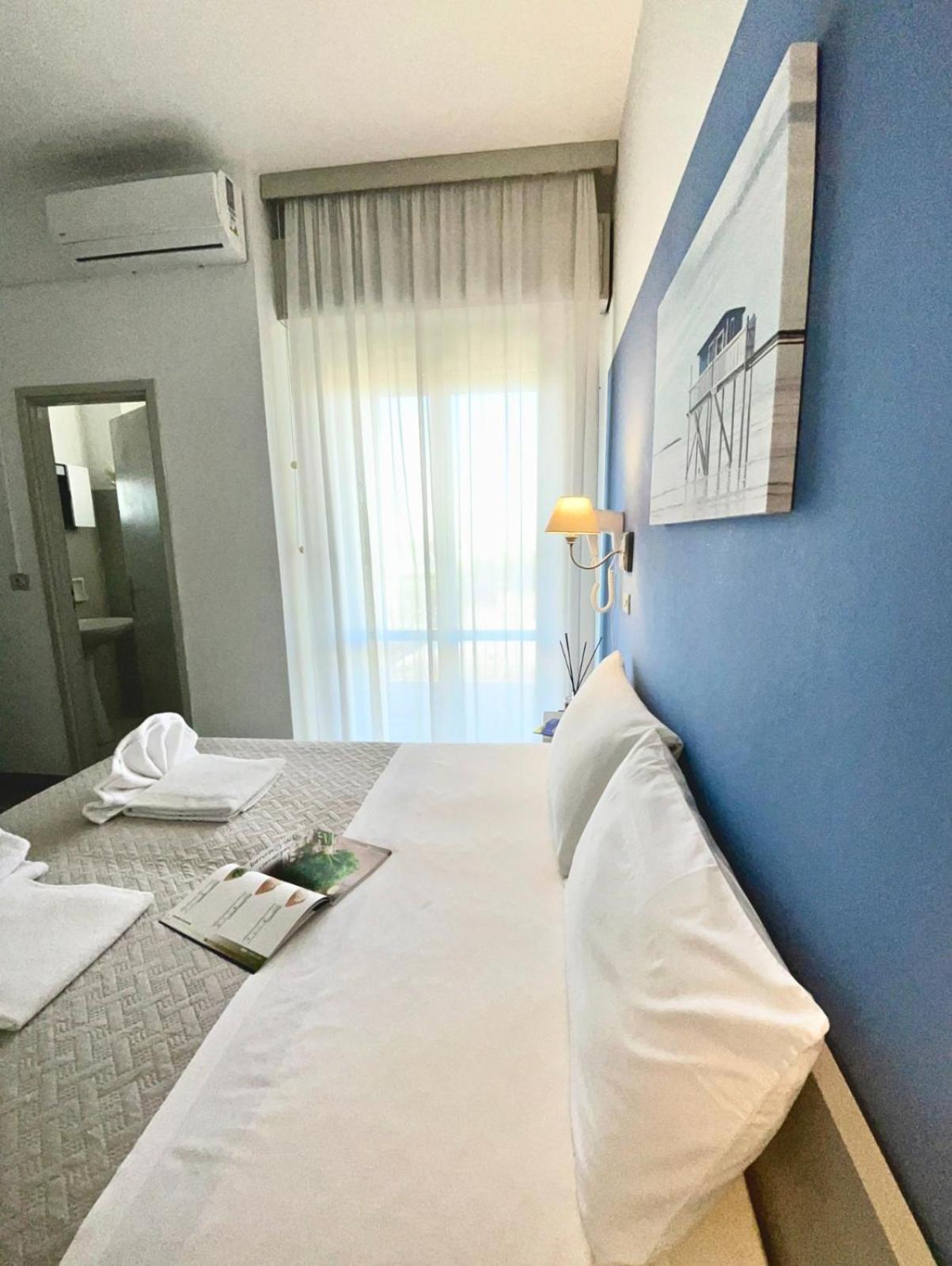 Hotel Alfa Rimini Buitenkant foto
