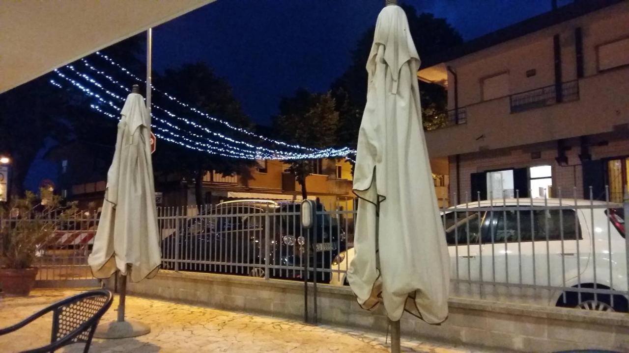 Hotel Alfa Rimini Buitenkant foto