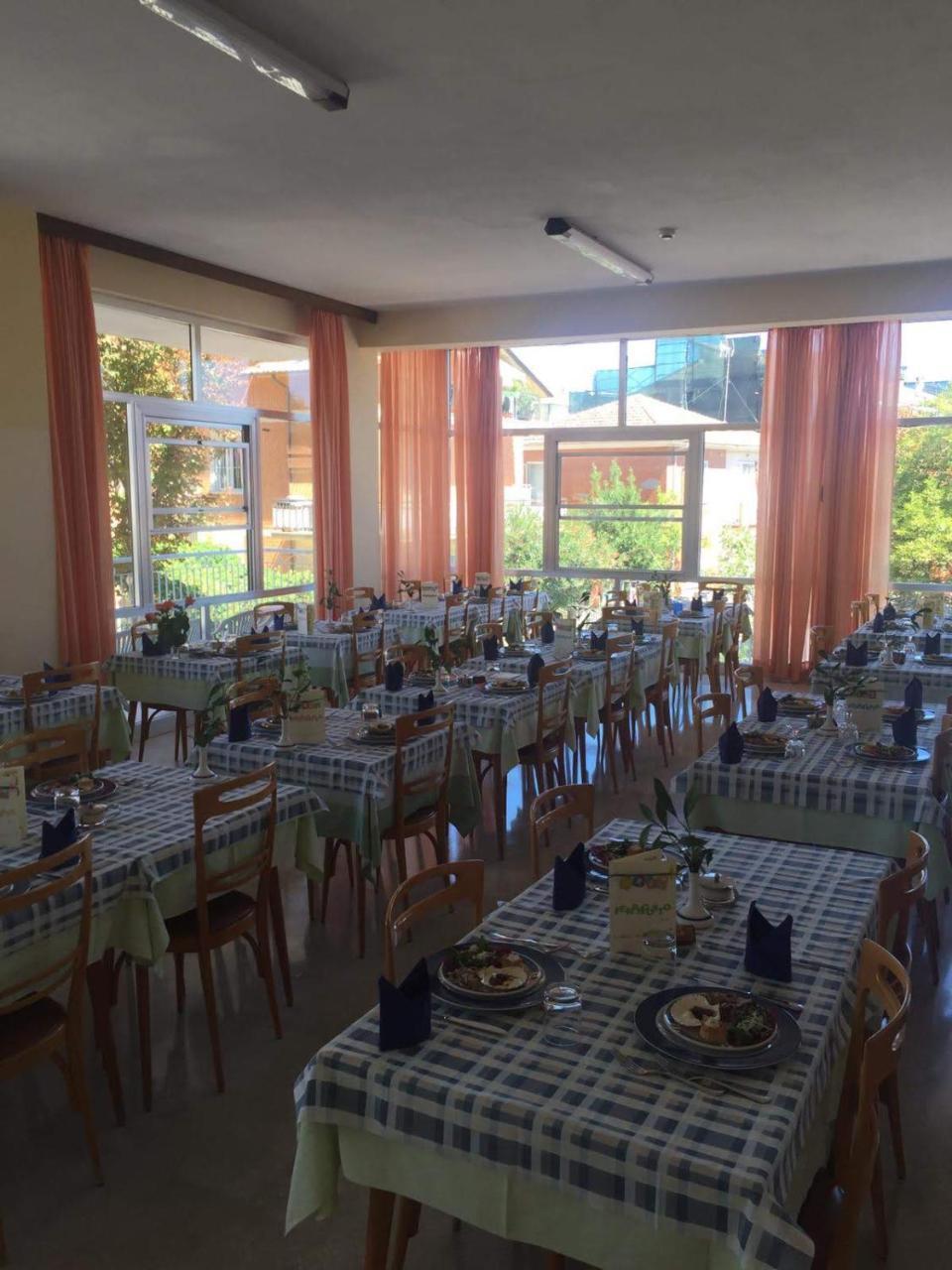Hotel Alfa Rimini Buitenkant foto